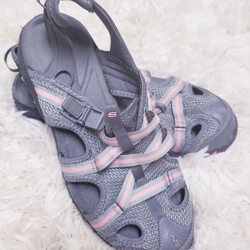Sketchers Size 10 Gray Pink Leather Walking Sandal